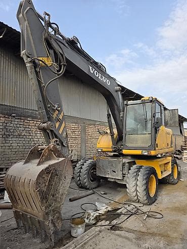 lexus 570: Экскаватор, Volvo, Колесный — 6