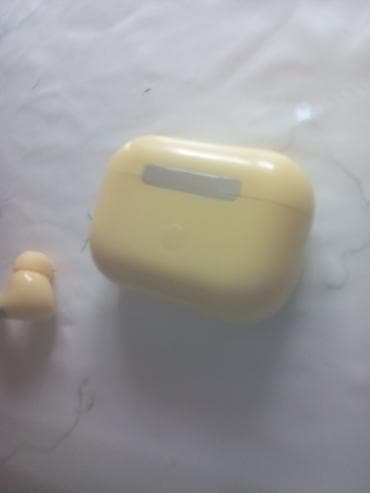 Усилители звука: Беспроводные наушники-вкладыши с кейсом, цвет – пастельно‑жёлтый — 4