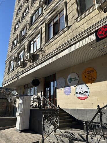 кабинет под бьюти: Кабинет для бьюти‑услуг визажный столик в уютной и современной студии — 7