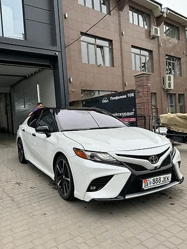 Toyota Camry: 2019 г., 3.5 л, Автомат, Бензин, Седан