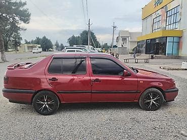q7 audi: Volkswagen Vento: 1993 г., 1.8 л, Механика, Бензин, Седан — 4