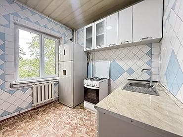 35: Сдается 3 комнатная квартира в центре города Бишкек. Улица — 10