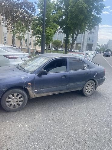 bme e34: Mitsubishi Carisma: 2002 г., 1.6 л, Ручные, Седан — 3