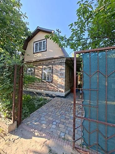 Продажа домов: Кирпичная двухэтажная дача с баней у подножия гор — 23 км от Бишкека — 1