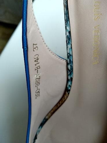 Женская обувь: Продаю новые кожаные босоножки фирмы Loius Veronica, 37 размера. Цвет — 3