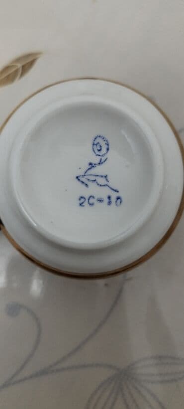 фарфоровый: Фарфоровый чайный сервиз на 6 персон.С советских времён.Новый Состав — 3