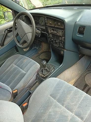Volkswagen Passat Variant: 1990 г., 1.8 л, Кол менен иштөөчү, Бензин, Универсал