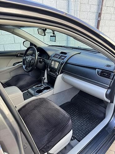 Toyota Camry: 2014 г., 2.5 л, Автомат, Гибрид, Седан — 4