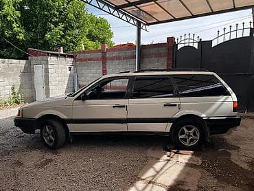Volkswagen Passat Variant: 1991 г., 1.8 л, Механика, Бензин, Универсал — 2