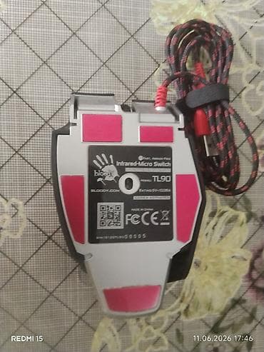 держатель наушников: Игровая мышь A4Tech Bloody TL90 - Проводная USB‑мышь с тканевой — 1