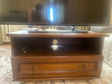 Мебельные гарнитуры: Подставка для телевизора журнальный столик на колесах античный стиль — 2