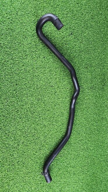 блок предохранителей: Шланг радиатора 6421 6 955 922. Е70 е71 ф15 ф16 Год 2010. В отличном — 2