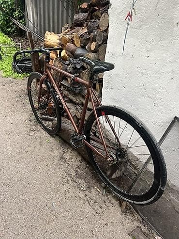 bid e2: Фикс-байк/сингл-спид на 28" колесах. Особенности и комплектация: - — 5