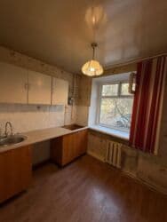 сдаю квартиру 5 микрорайон: 3 комнаты, 63 м², Индивидуалка, 1 этаж, Старый ремонт — 9