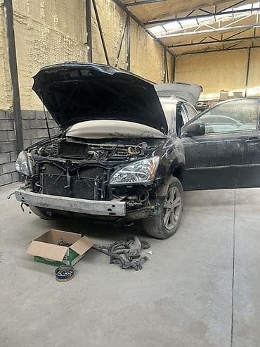 Продаю правую фару оригинальный цена договоримся