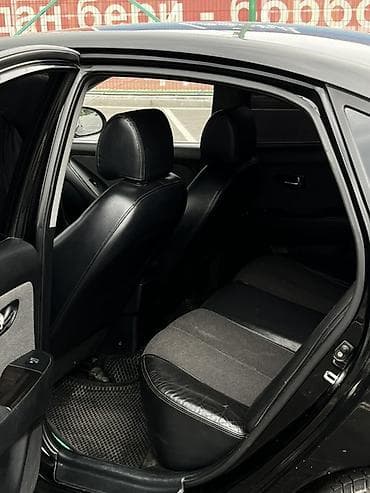 ветровик surf: Hyundai Avante: 2010 г., 1.6 л, Автомат, Газ, Седан — 10