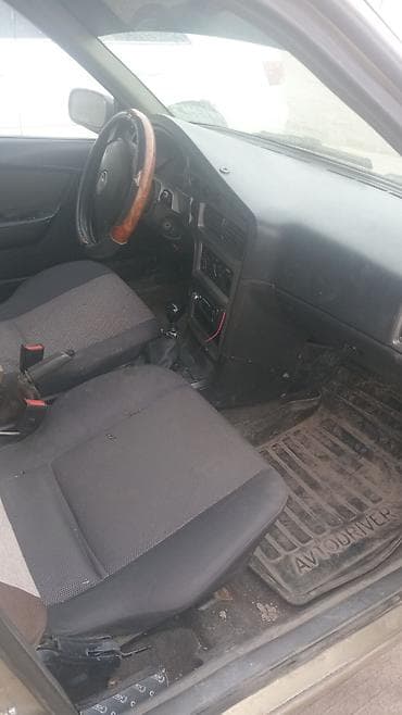 Daewoo Nexia: 2008 г., 1.5 л, Механика, Бензин, Седан