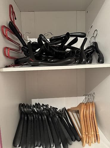 цена лабубу: ПРОДАЮ все вешалки на 1-фото за 600 сом
В подарок остальное на 2-фото — 1