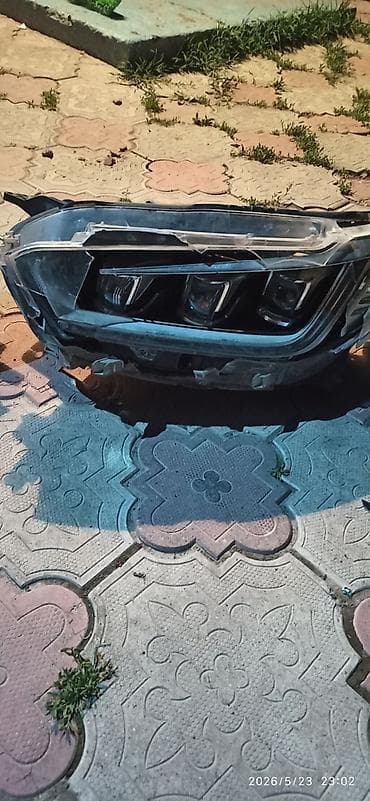 byd plus: Комплект передних фар BYD 2019 г., Б/у, Оригинал, Китай — 2