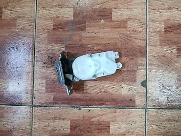 Замок багажника с Японского автомобиля см.Фото Привозные