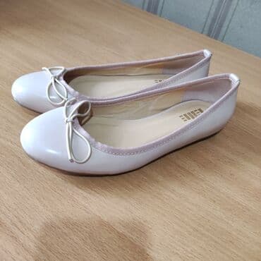 балетки 36: Балетки лакированные новые,внутри мягкая стелька,36 размер — 2