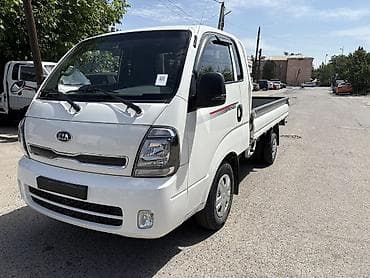 авто жак: Kia BONGO: 2020 г., 2.4 л, Кол менен иштөөчү, Газ, Бус — 2