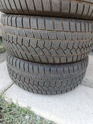 шины на форанер: R-17 -215-45. Привозные из Японии. Шины зимние комплект 4 шт. По нашим — 2