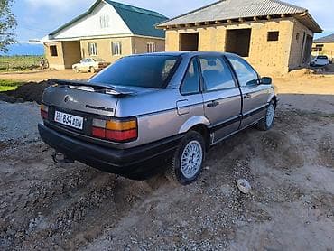Транспорт: Volkswagen Passat: 1989 г., 1.8 л, Кол менен иштөөчү, Бензин, Седан — 7