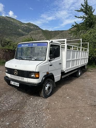 Грузовик, Mercedes-Benz