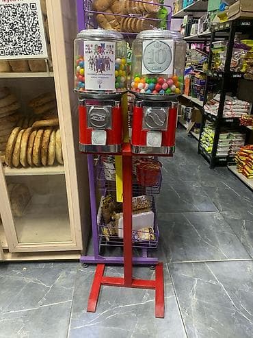 с питанием: Двухсекционный торговый автомат для жевательных резинок/сферических — 1