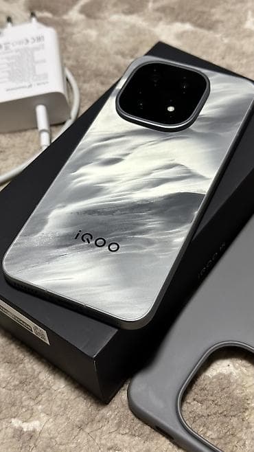 apple iphone: Vivo iQOO, Б/у, 256 ГБ, 2 SIM — 1