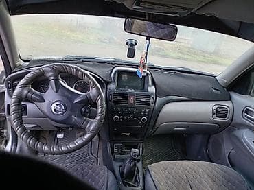 mini itx: Nissan Almera: 2004 г., 1.8 л, Механика, Бензин, Хэтчбэк — 5