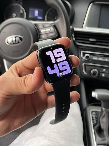 Apple Watch Series 7, 45 мм, корпус в цвете «Midnight» с черным