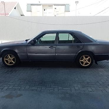 Mercedes-Benz W124: 1992 г., 2 л, Автомат, Бензин — 10