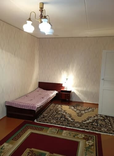 сдаётся комната гост типа чолпонатинская собственник: Сдаётся комната с базовой мебелью и освещением — 1