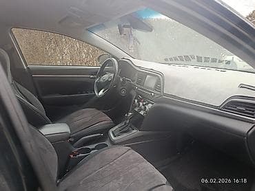 fast: Hyundai Elantra: 2018 г., 2 л, Автомат, Бензин, Седан — 7