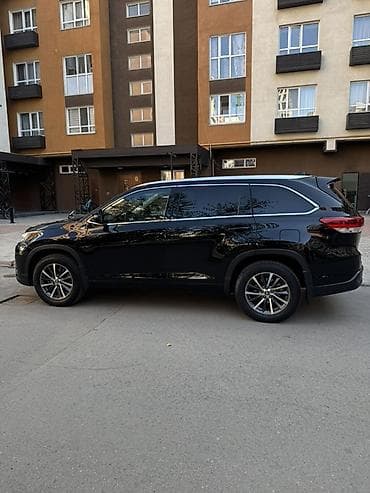 taiota: Toyota Highlander: 2017 г., Бензин — 3