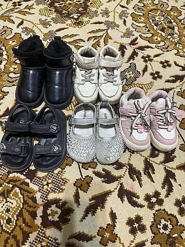 детская обувь для девочек: Набор детской обуви (6 пар, разные сезоны и стили): - Тёплые черные — 1