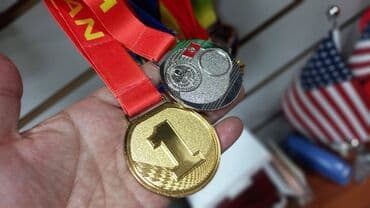 продаю медали: 💬 Наш новый адрес: ул Тимирязева 65 пер Токтогула 💚💚💚 ✅ Медали — 8