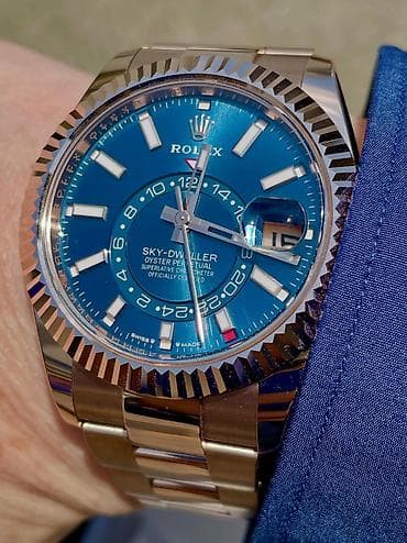 Rolex Sky-dweller. Швейцарский механизм SwissETA 3230. Часы идентичны — 3