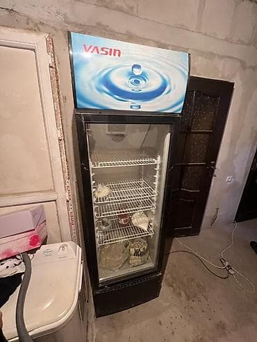 Холодильное оборудование: Кондитерские, Для напитков, Для молочных продуктов, Б/у — 1