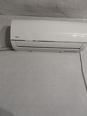 Сплит-система, Midea, Б/у, 30-35 м², Классический