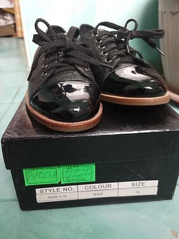 Туфли: Продаю женские кожаные туфли, новые 36 размер на узкую ножку, но — 4