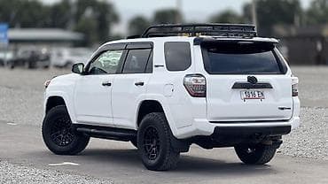bew e34: Toyota 4Runner: 2022 г., 0.4 л, Автомат, Бензин, Внедорожник — 5