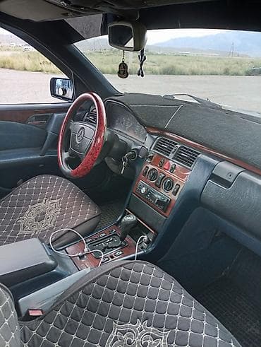 Mercedes-Benz E-Class: 1997 г., 2 л, Автомат, Газ, Седан — 4