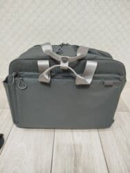 Спецодежда: Продаю новую сумку дорожную. На лицевой стороне есть 2 накладных — 2