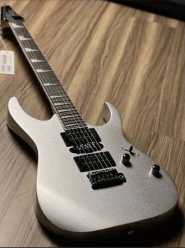 електро гитары: ЭлектроГитары, аккустические гитары, разные, все отстроенные, готовые — 8