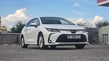 prius v: Toyota Corolla: 2021 г., 1.8 л, Гибрид, Седан — 4