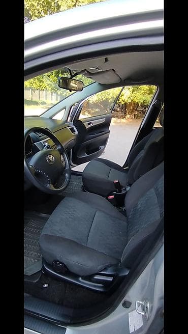 араб 2 бак: Toyota Avensis Verso: 2004 г., 2 л, Автомат, Бензин, Минивэн — 8