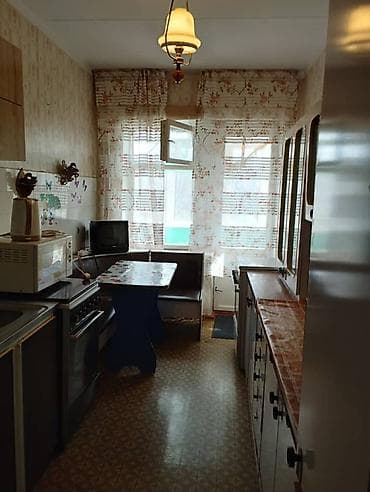 сдаю квартиру в бостери: 3 комнаты — 3